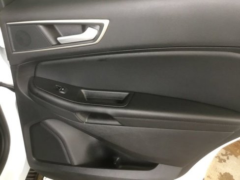 Certified 2024 Ford Edge SEL image 9