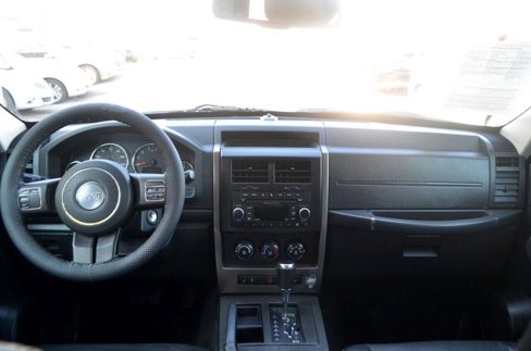 Used 2012 Jeep Liberty Sport image 31