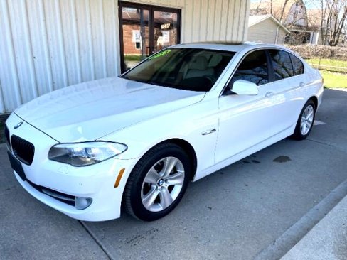 Used 2013 BMW 528i xDrive Sedan image 1
