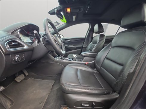 Used 2016 Chevrolet Cruze Premier image 10