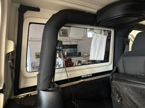 Used 2016 Jeep Wrangler Rubicon w/ Power Convenience Group image 35