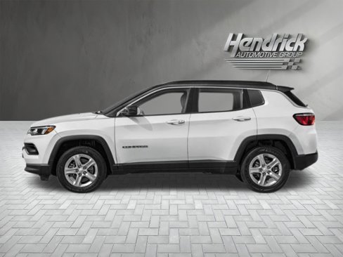 New 2025 Jeep Compass Latitude image 3