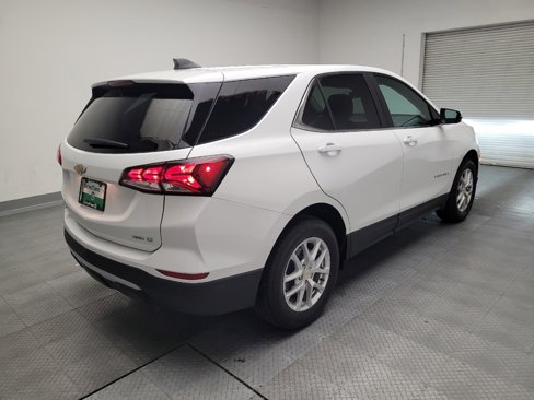 Used 2024 Chevrolet Equinox LT image 9