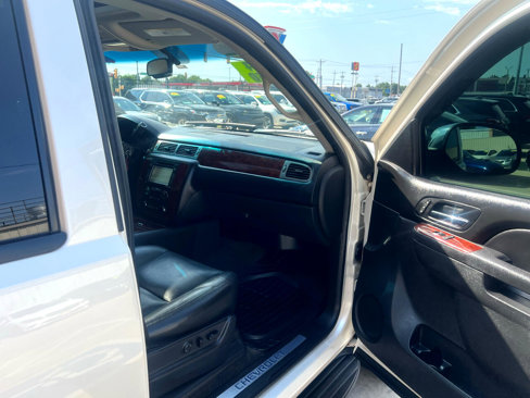 Used 2014 Chevrolet Tahoe LTZ image 31