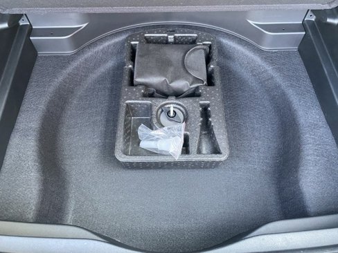 Used 2023 Jeep Cherokee Altitude Lux image 14