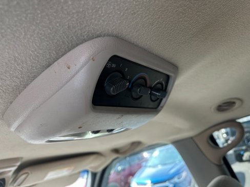 Used 2002 Chevrolet Tahoe LS w/ 3rd Row Seat Pkg image 18