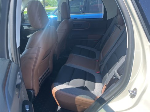 Used 2024 Ford Bronco Sport Outer Banks w/ Tech Package image 9