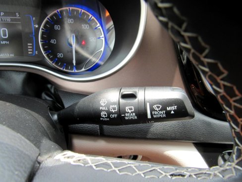 Used 2022 Chrysler Voyager LX image 21
