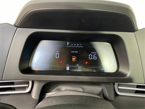 New 2025 Hyundai Elantra SE image 4