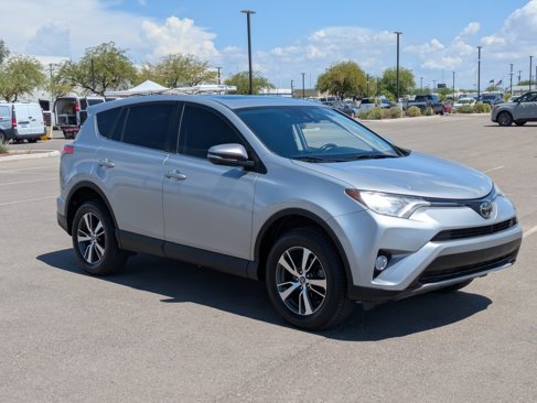 Used 2018 Toyota RAV4 XLE image 7