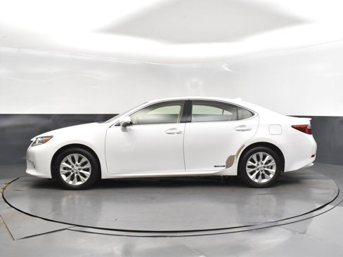 Used 2015 Lexus ES 300h image 4