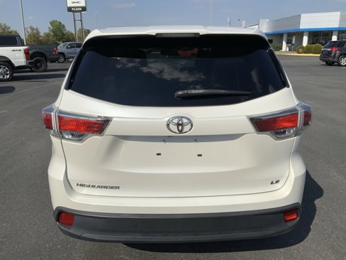 Used 2014 Toyota Highlander LE image 8