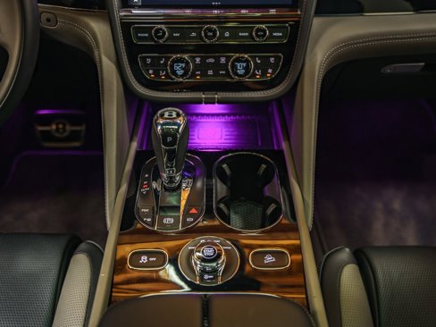 Used 2022 Bentley Bentayga image 20