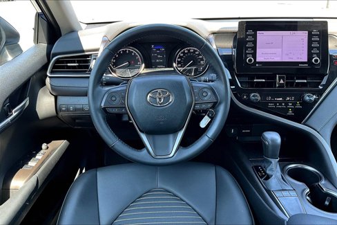 Used 2023 Toyota Camry SE image 5