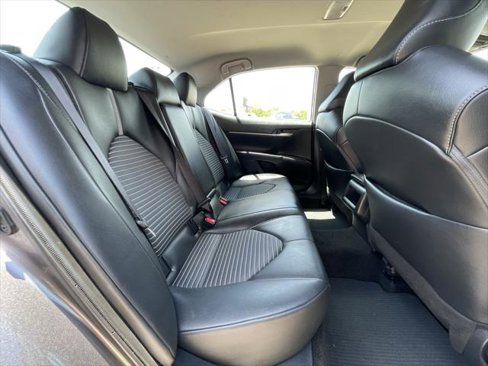 Used 2024 Toyota Camry SE image 11