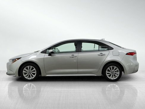 Used 2024 Toyota Corolla LE image 2