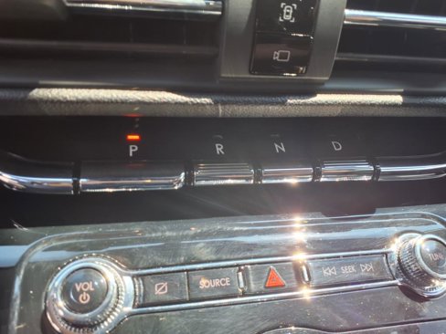 Used 2021 Lincoln Corsair AWD image 18