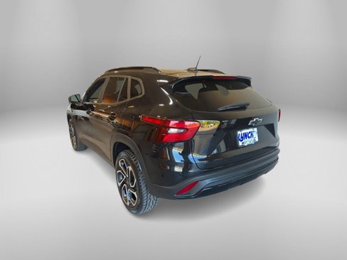 Used 2024 Chevrolet Trax RS image 3