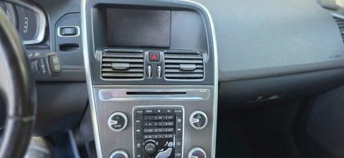 Used 2016 Volvo XC60 T5 Platinum image 19