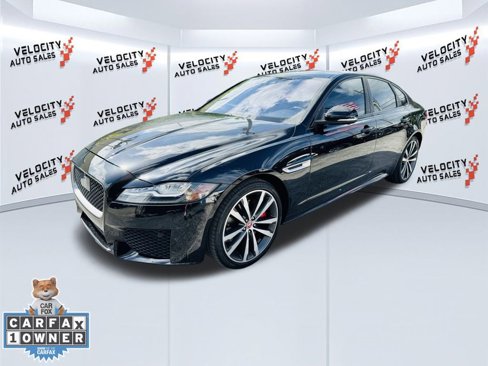 Used 2016 Jaguar XF S image 7