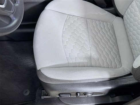 Used 2020 Chevrolet Equinox LS w/ LS Convenience Package image 18