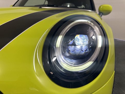 Certified 2022 MINI Cooper S image 9