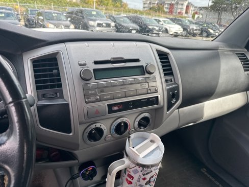 Used 2010 Toyota Tacoma PreRunner image 6