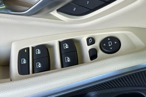 Certified 2023 BMW 330i Sedan w/ Driving Assistance Package image 13