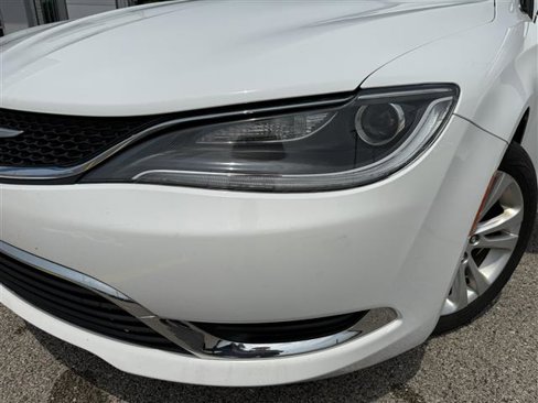 Used 2015 Chrysler 200 Limited image 31