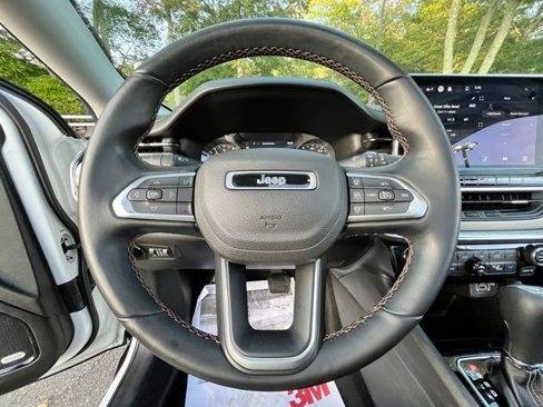 Used 2022 Jeep Compass Limited w/ Sun and Sound Group image 25