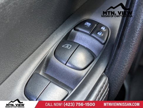 Used 2020 Nissan Rogue Sport S image 11