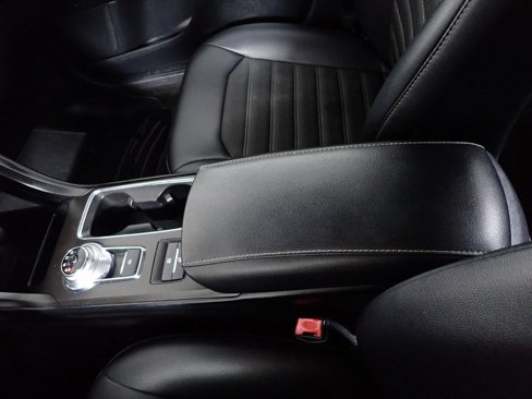 Used 2018 Ford Fusion SE w/ Equipment Group 601A image 31