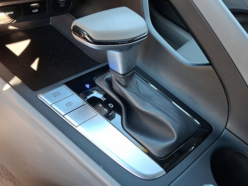 Used 2024 Hyundai Elantra SEL image 15