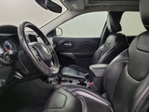 Used 2019 Jeep Cherokee Limited image 17