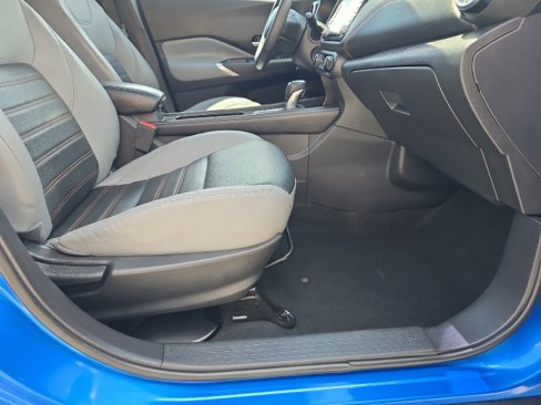 Used 2021 Nissan Kicks SR image 44