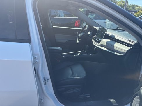 Used 2022 Jeep Compass Limited image 19