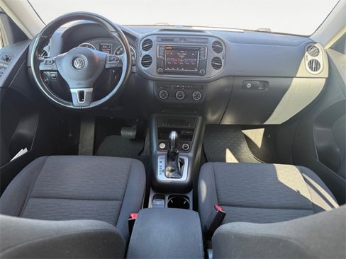 Used 2017 Volkswagen Tiguan Limited w/ Premium Package image 10