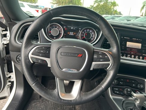 Used 2015 Dodge Challenger SXT Plus w/ Driver Convenience Group image 13