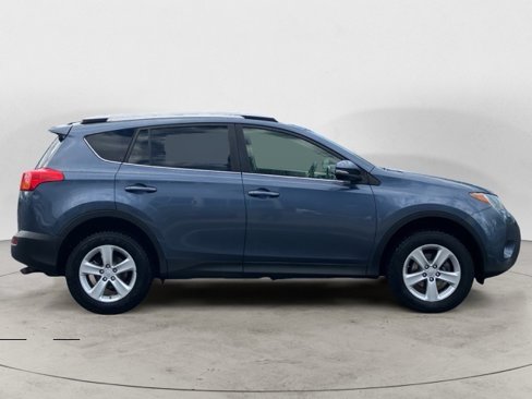 Used 2013 Toyota RAV4 XLE image 5