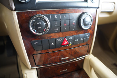 Used 2012 Mercedes-Benz GL 450 4MATIC image 19