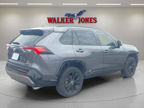 Used 2022 Toyota RAV4 SE w/ SE Grade Weather Package image 3