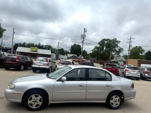 Used 2002 Chevrolet Malibu LS image 2