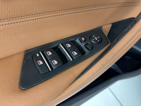 Used 2017 BMW 530i image 13
