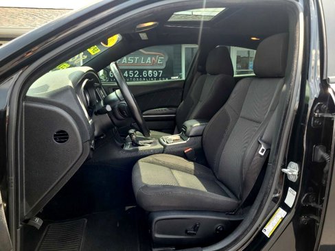 Used 2019 Dodge Charger SXT image 11