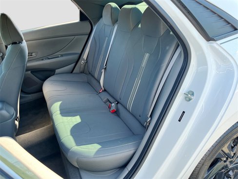 Used 2023 Hyundai Elantra SEL w/ Cargo Package image 22