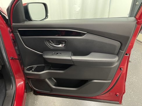 Used 2025 Honda Pilot EX-L image 8