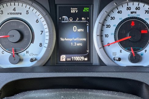 Used 2019 Toyota Sienna SE image 21