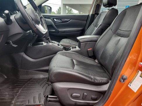 Used 2017 Nissan Rogue Sport SL w/ SL Premium Package image 17