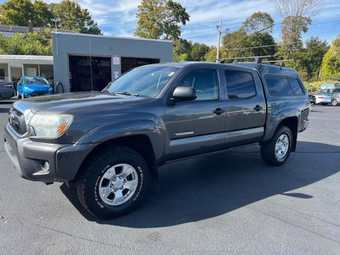 Used 2014 Toyota Tacoma 4x4 Double Cab image 1