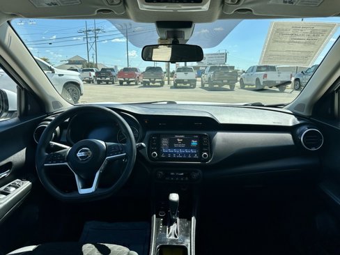 Used 2021 Nissan Kicks SV image 15